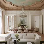 Maison Delano