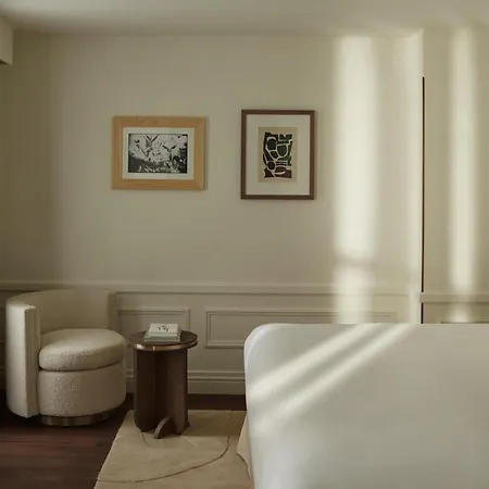 Maison Delano 5*