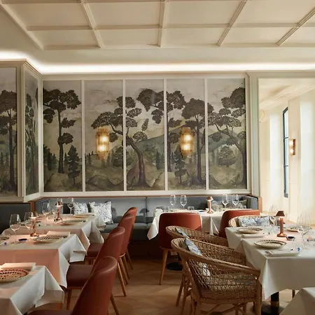 Maison Delano 5*