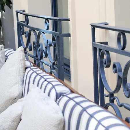 Maison Delano 5*