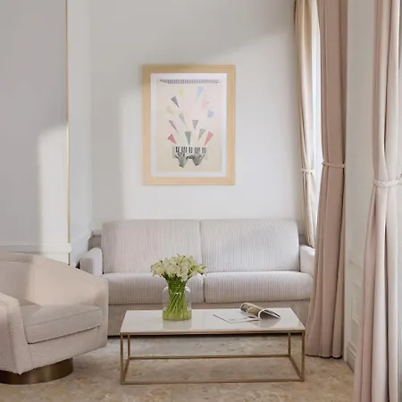 Maison Delano