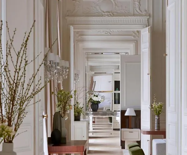 Maison Delano מלון