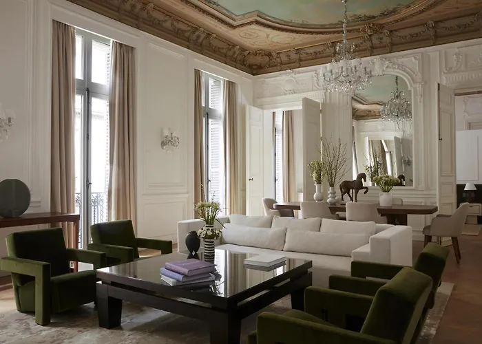 Maison Delano Parijs