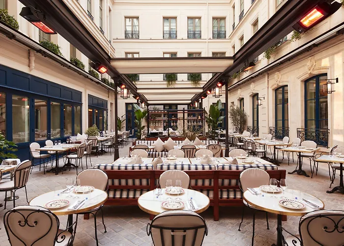 Maison Delano 5*