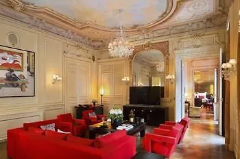 Maison Delano 5*